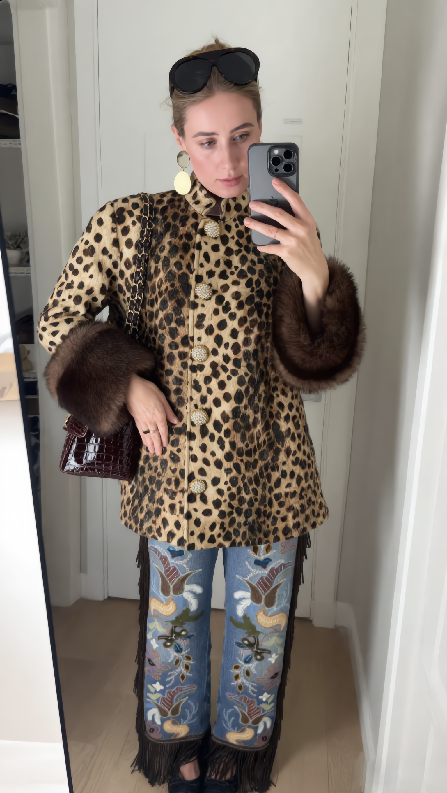 Виктория — яркий леопардовый образ